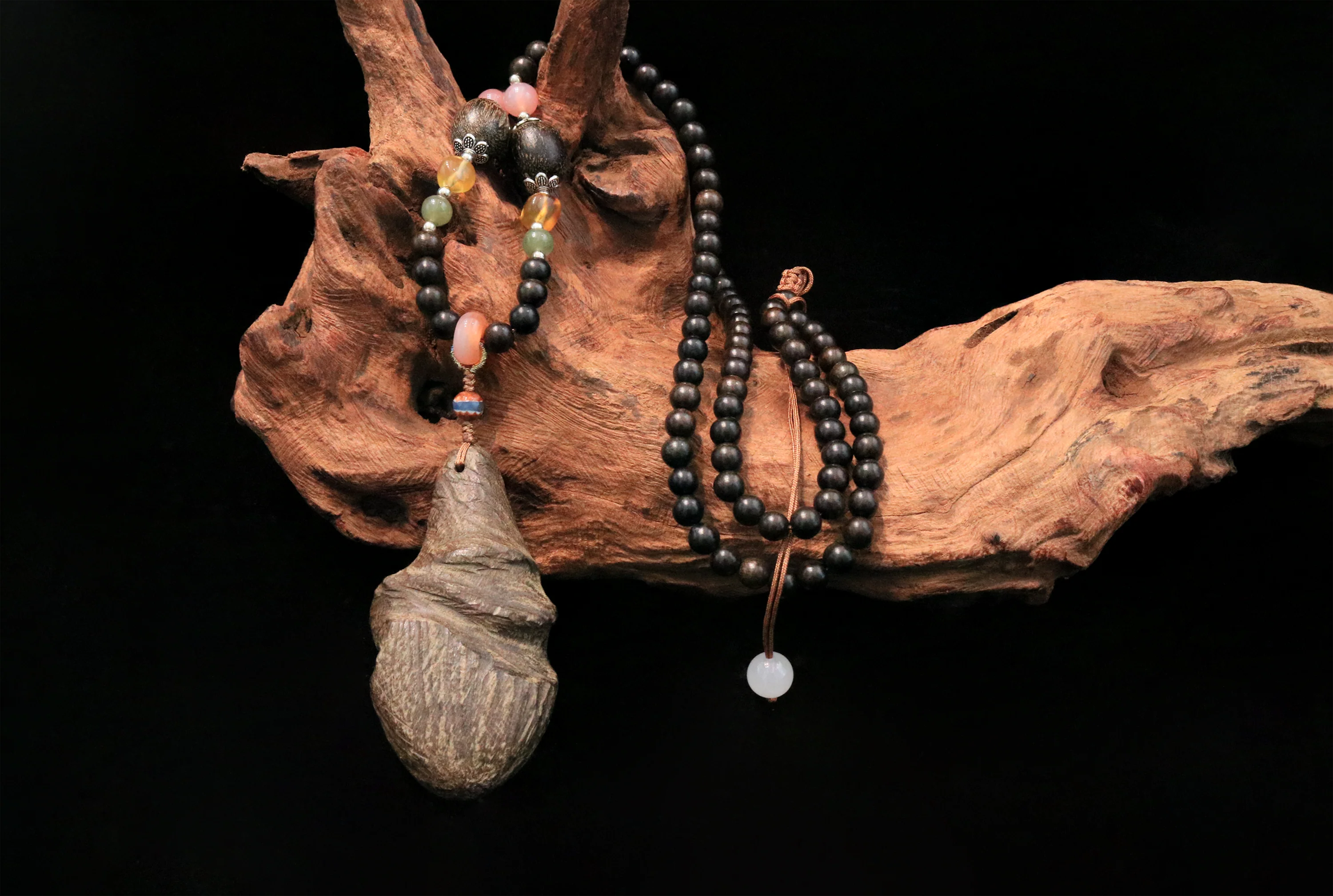 Agarwood Pendant Sweater Chain | The Perfect Blend of Nature and Elegance