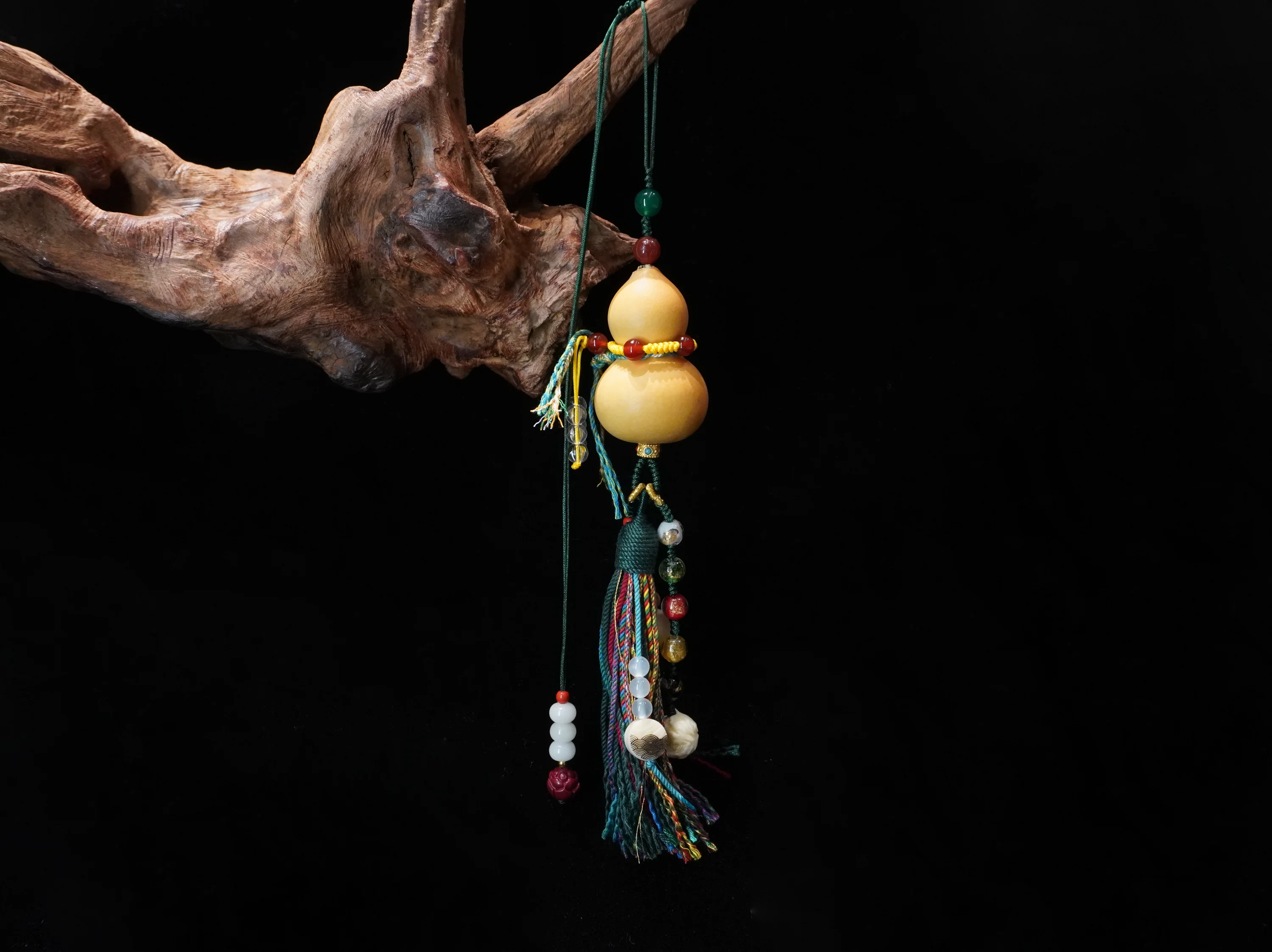 Auspicious Calabash Charm Pendant - Feng Shui Wealth Talisman for Home & Car Blessings